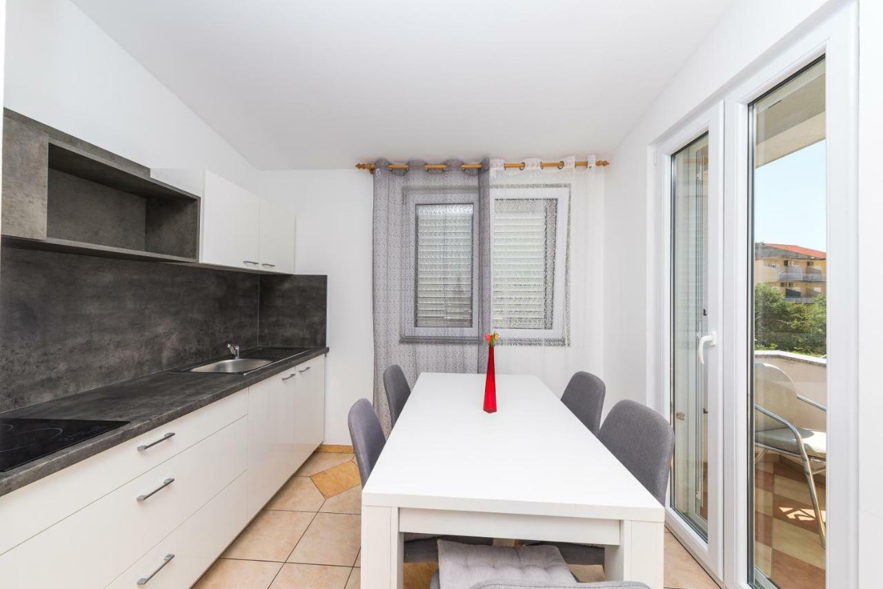 Apartments Gavran Baska Voda Ngoại thất bức ảnh
